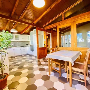  Appartement Experience, Authentic In The Heart Of Old Albanie